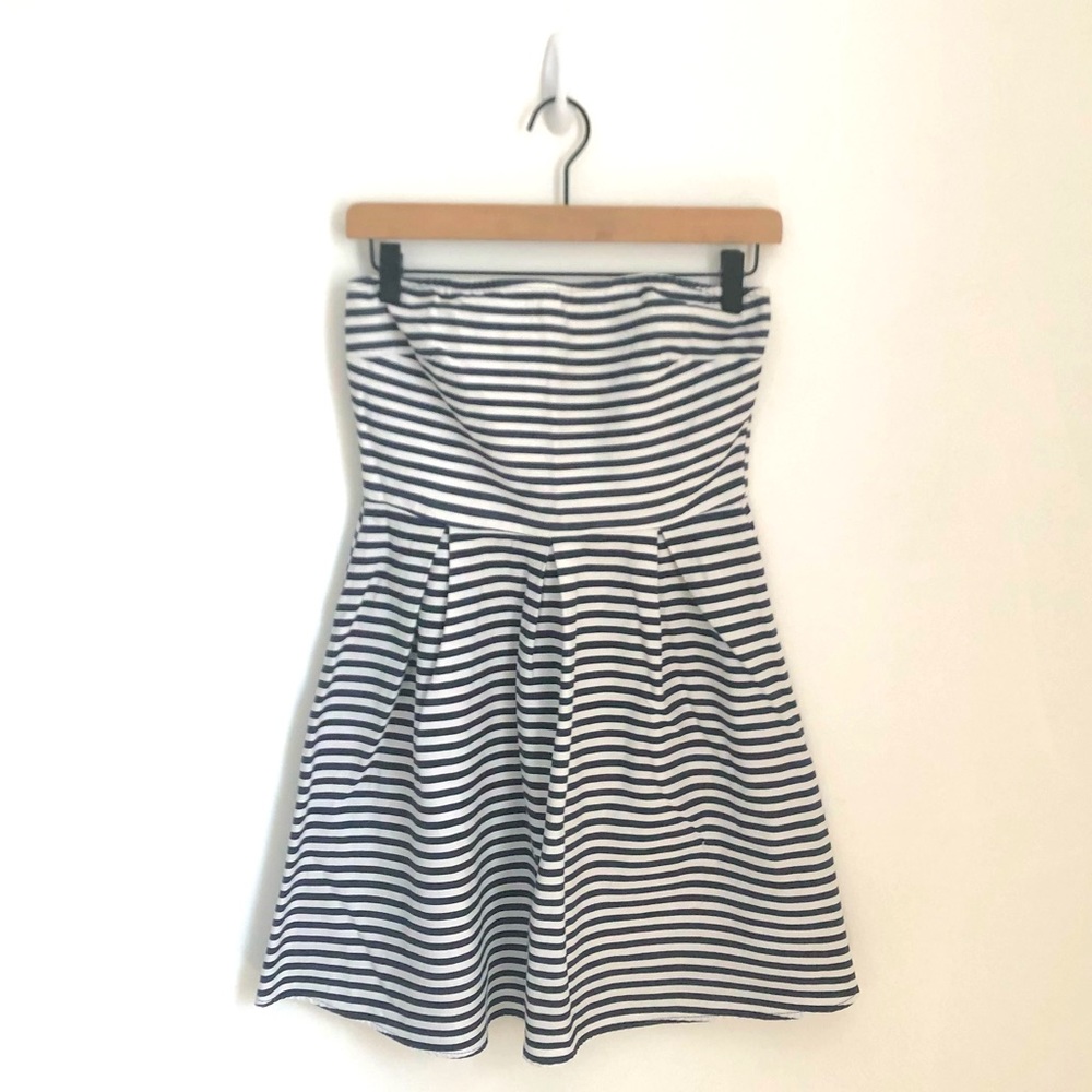 Francesca’s Alya Navy & White Striped Strapless Dress